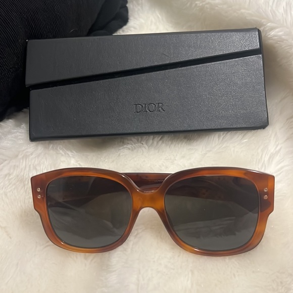 ❌Lady  Dior Sunglasses 🕶️❌sold❌ - Picture 4 of 11